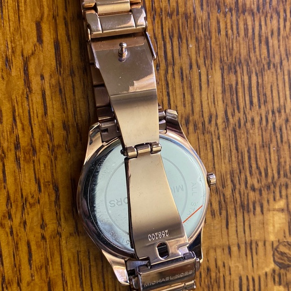 NWOT Michael Kors Blake Rose Gold MK3227 Ladies Quartz Watch - Picture 5 of 9